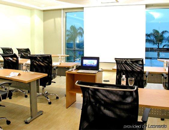 Novotel Santa Fe 4*